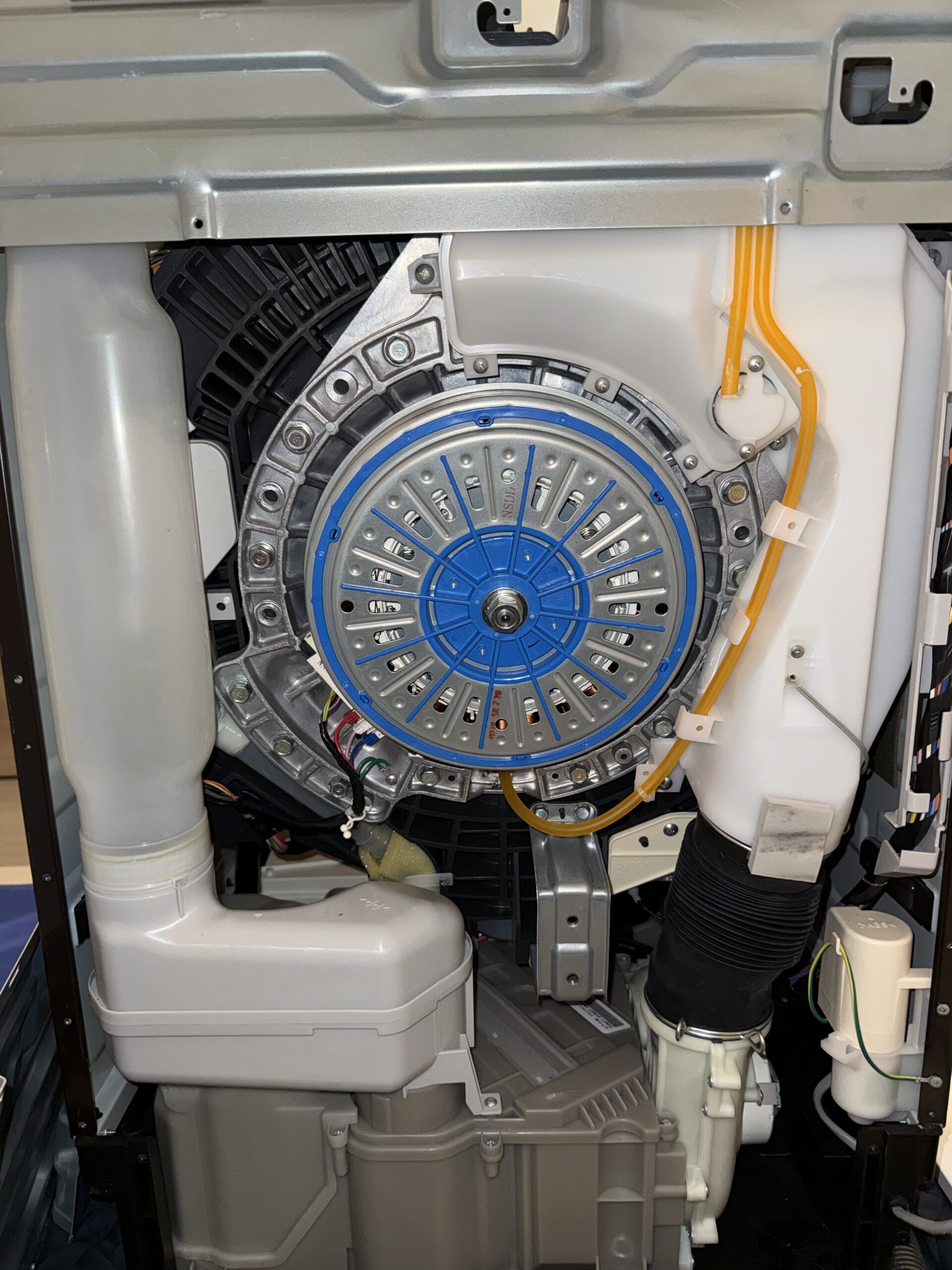 東芝ドラム式洗濯機 裏面